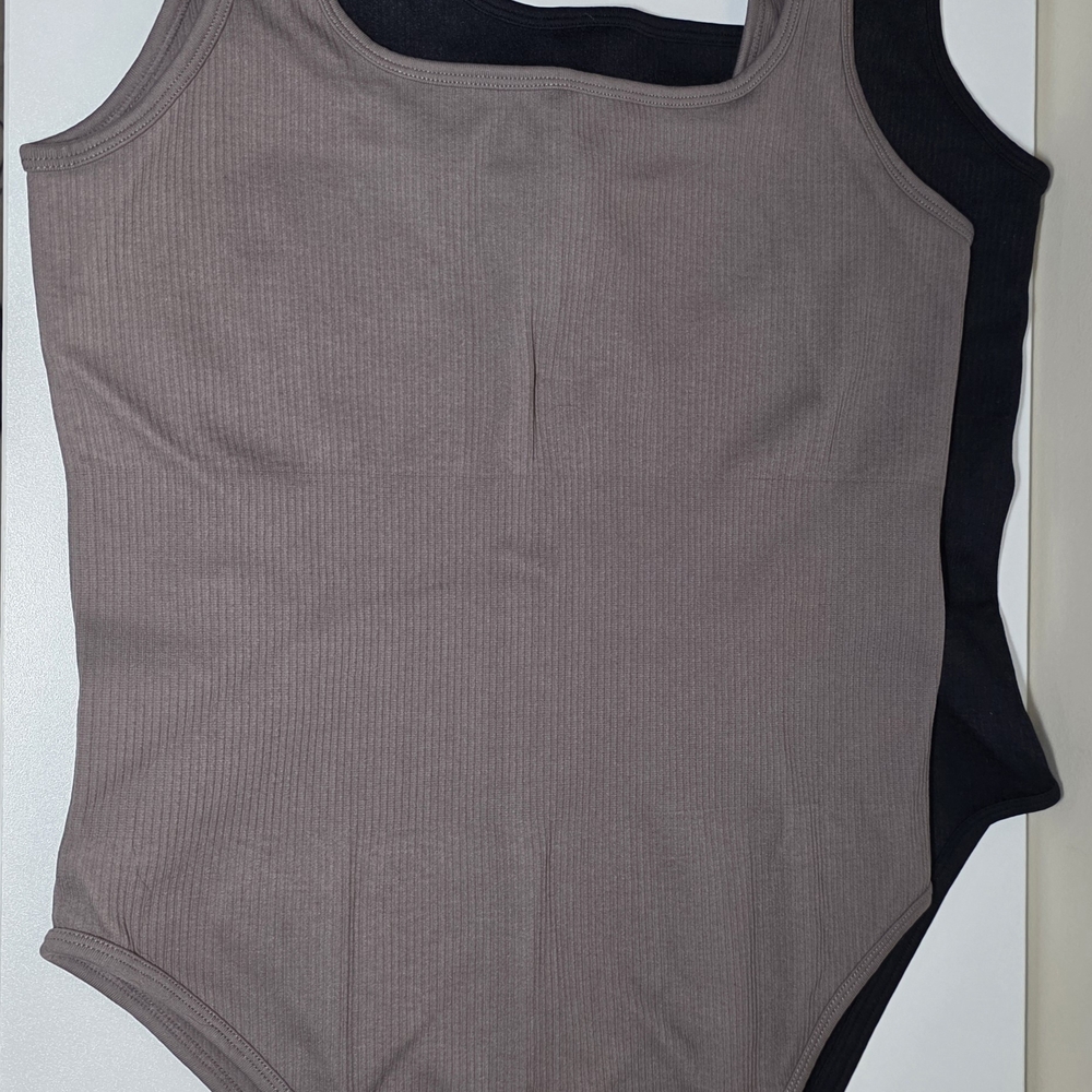 OQQ Seamless Ribbed Shapewear Bodysuit - Set Of 2 - Black & Brown - Picture 2 of 6